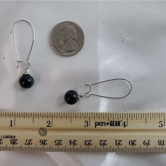 Black South Sea Shell 10 mm Pearl Earrings Wire Hook on 925 Silver - Picture 3 of 3